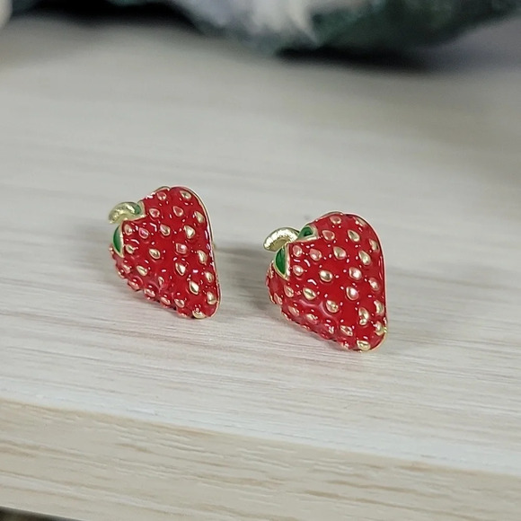 Strawberry Stud Earrings, 925 posts - Picture 4 of 6